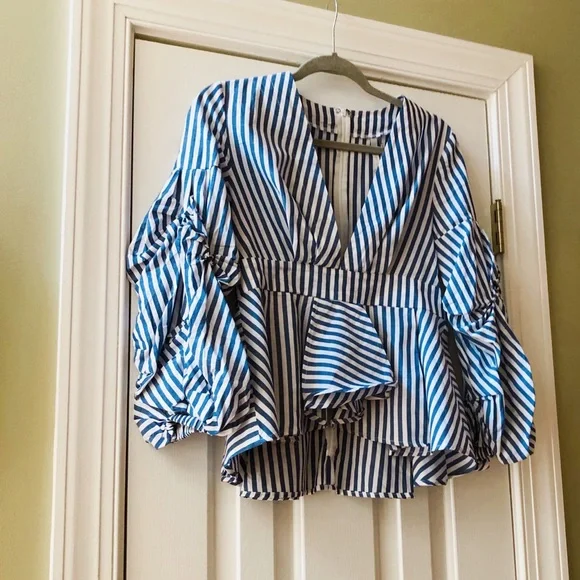 SOLD. Anthropologie Avec Les Filles Ruffle Sleeve Peplum Top - Picture 11 of 11